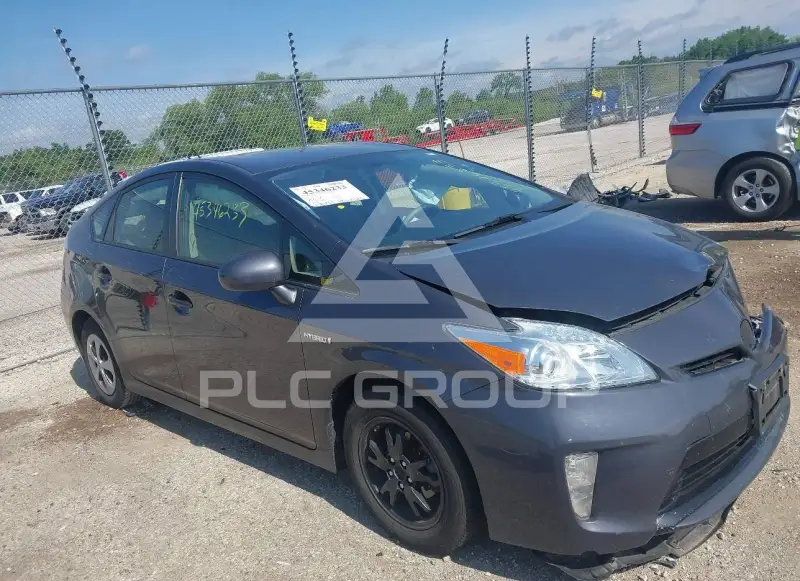 2015 Toyota PRIUS фото