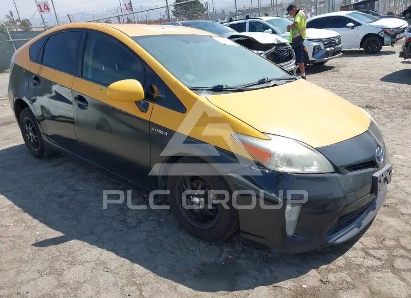 2015 Toyota PRIUS photo