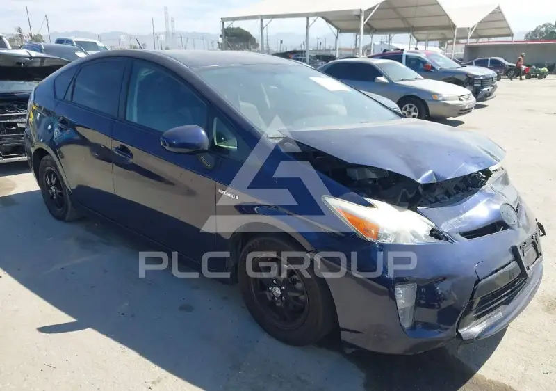 2015 Toyota PRIUS photo