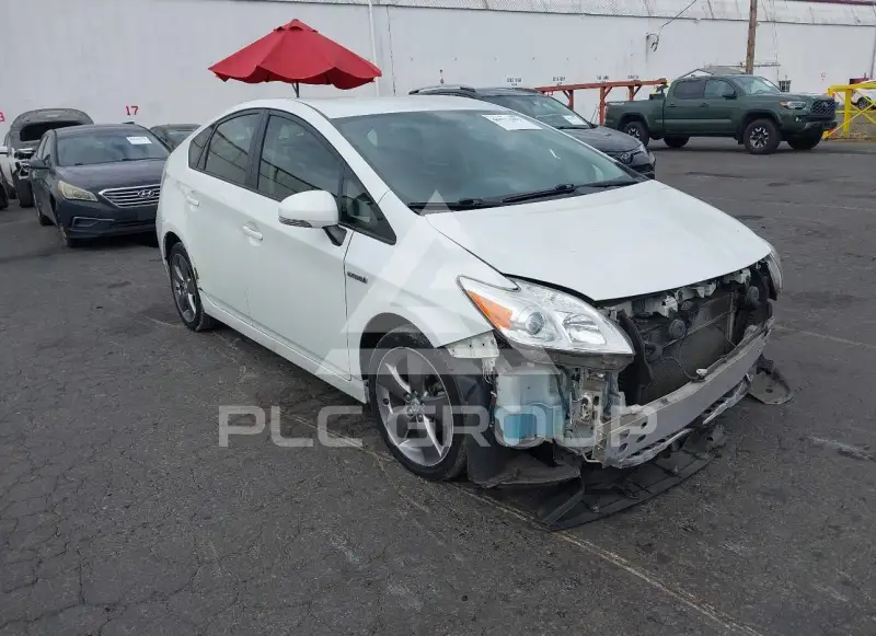 2015 Toyota PRIUS фото