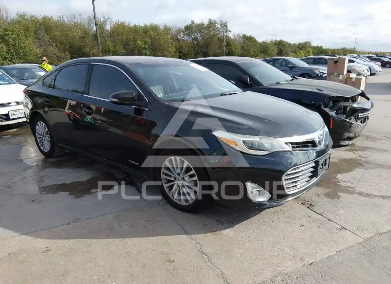 2015 Toyota AVALON photo