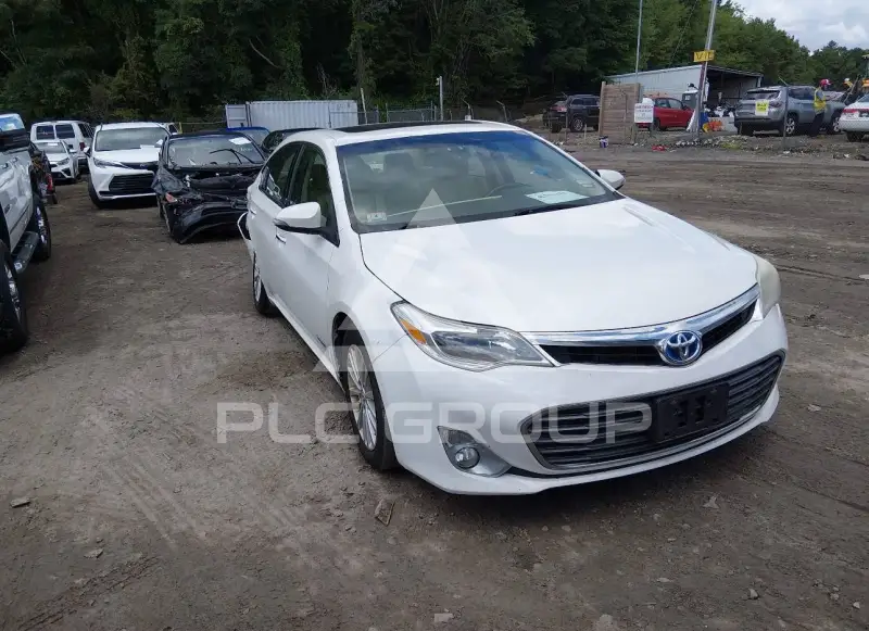 2015 Toyota AVALON photo