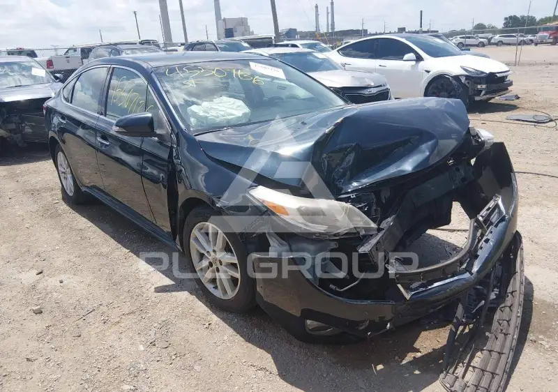 2015 Toyota AVALON фото