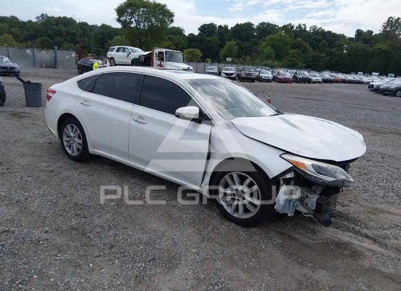 2015 Toyota AVALON photo