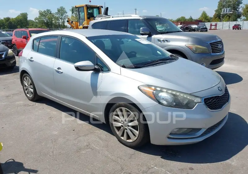 2015 KIA Forte фото