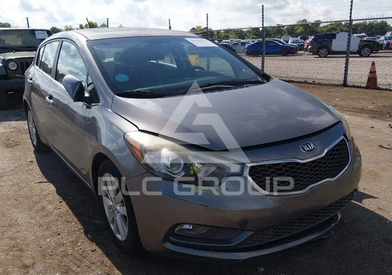 2015 KIA Forte фото