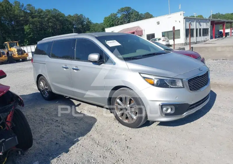 2015 KIA Sedona photo