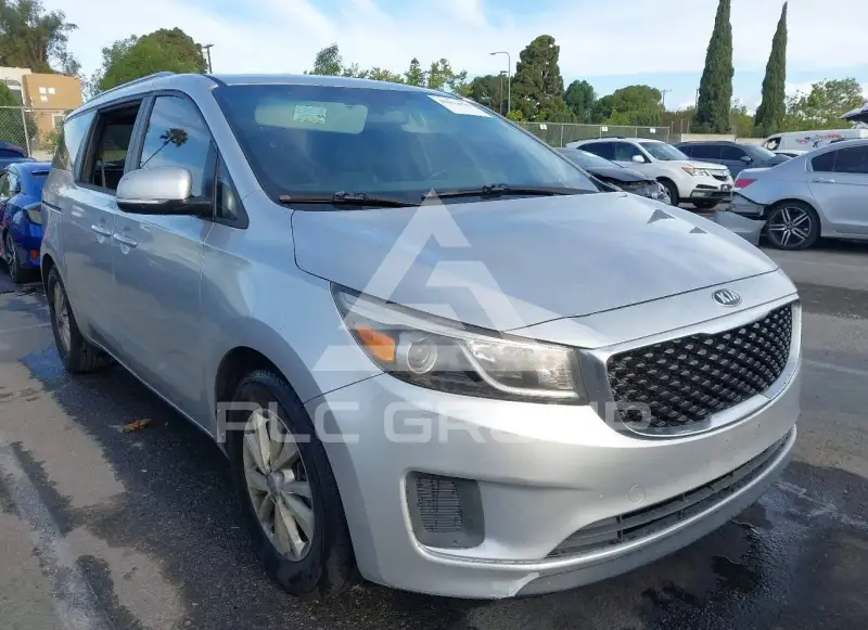 2015 KIA Sedona фото