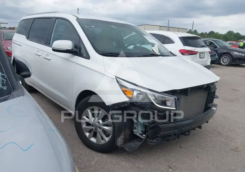 2015 KIA Sedona photo