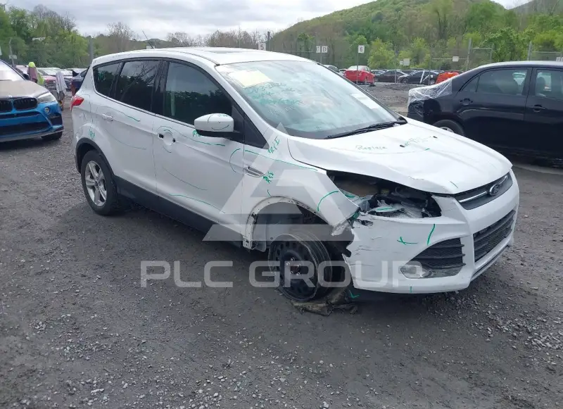 2015 Ford ESCAPE photo