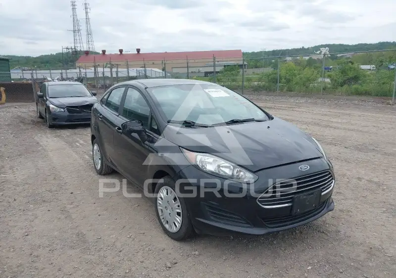2015 Ford FIESTA photo