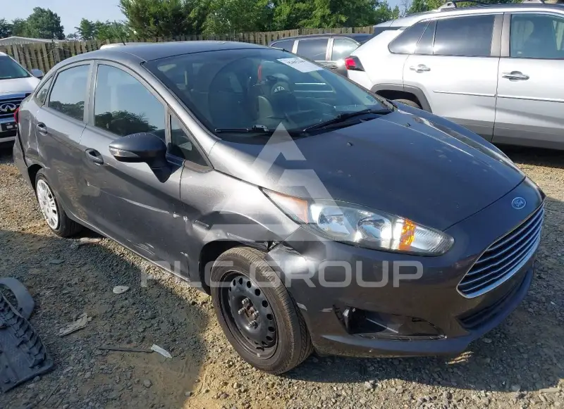2015 Ford FIESTA photo