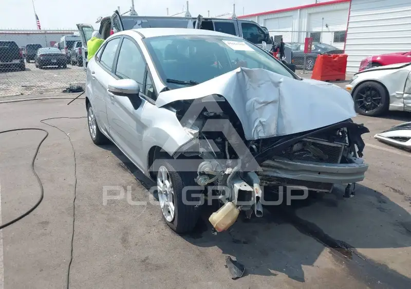 2015 Ford FIESTA фото