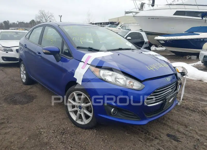 2015 Ford FIESTA photo
