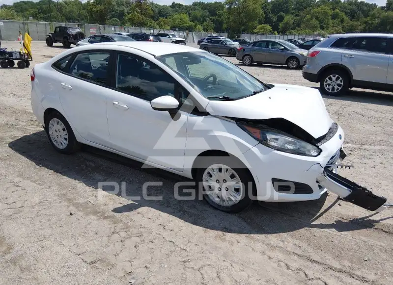 2015 Ford FIESTA фото