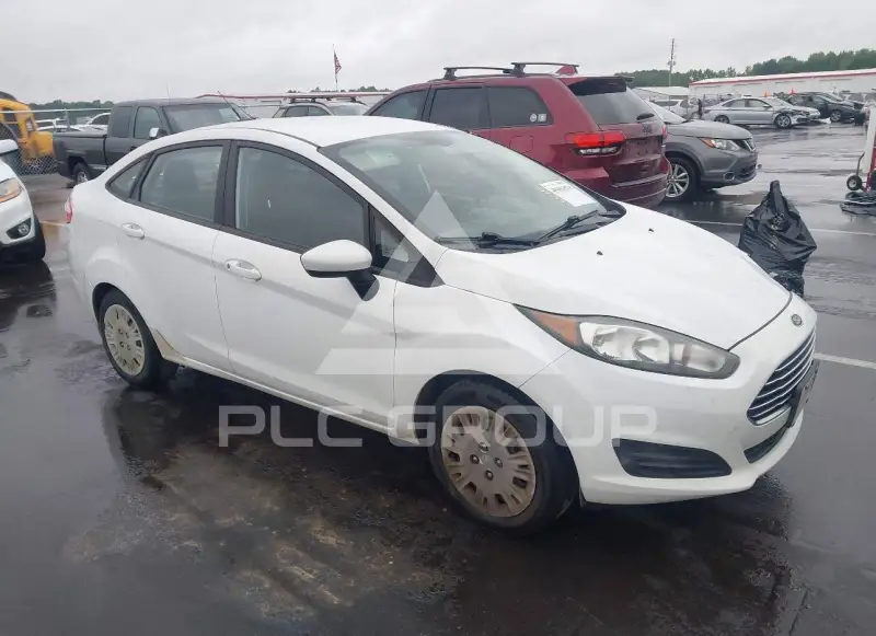 2015 Ford FIESTA photo