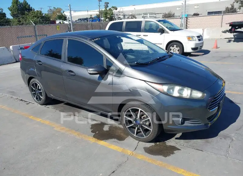 2015 Ford FIESTA фото