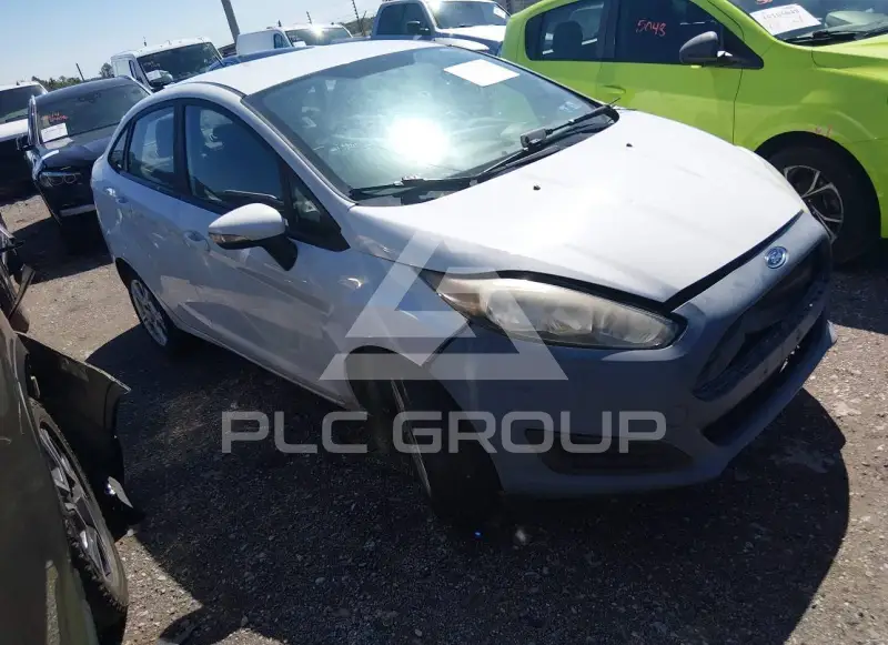 2015 Ford FIESTA photo