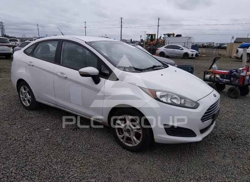 2015 Ford FIESTA photo