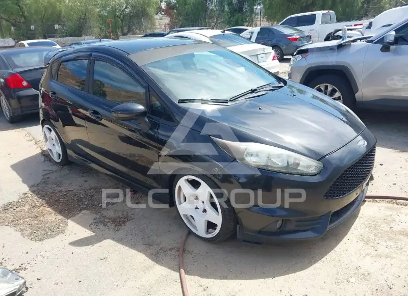 2015 Ford FIESTA фото