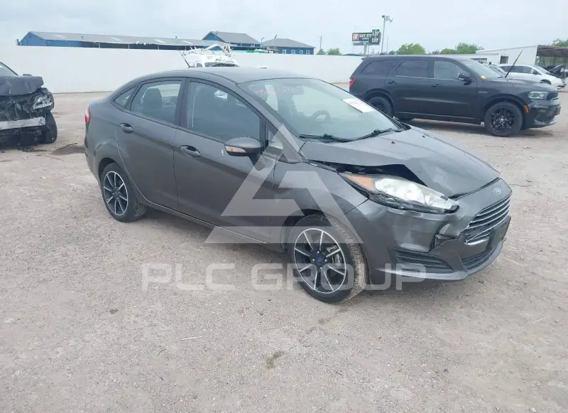 2015 Ford FIESTA фото