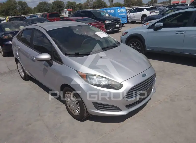 2015 Ford FIESTA фото