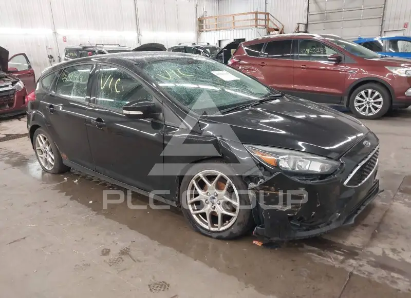 2015 Ford FOCUS фото