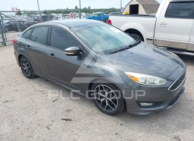 2015 Ford FOCUS фото