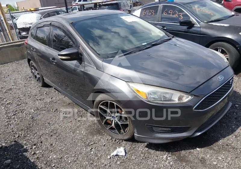 2015 Ford FOCUS photo