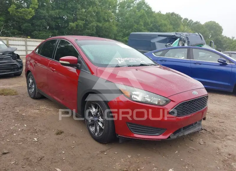 2015 Ford FOCUS фото