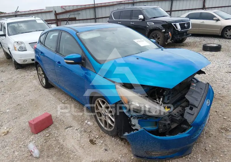 2015 Ford FOCUS photo