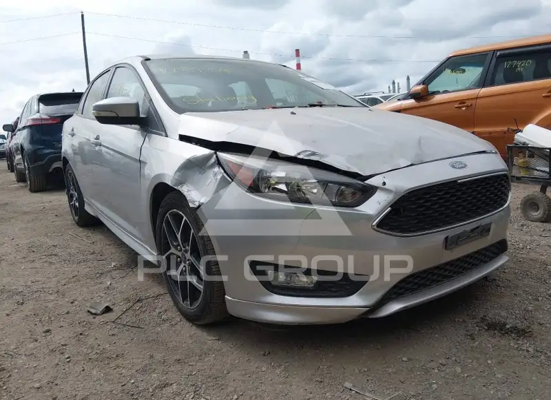 2015 Ford FOCUS фото