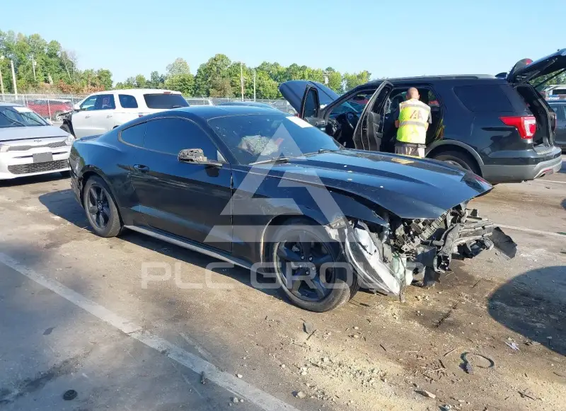 2015 Ford MUSTANG photo
