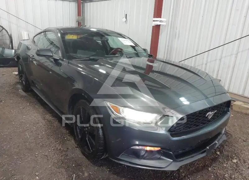 2015 Ford MUSTANG photo