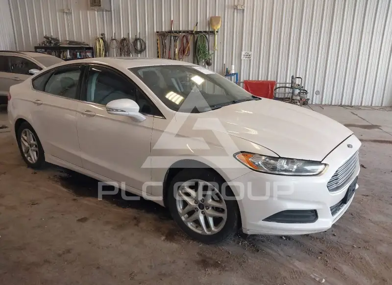 2015 Ford FUSION фото