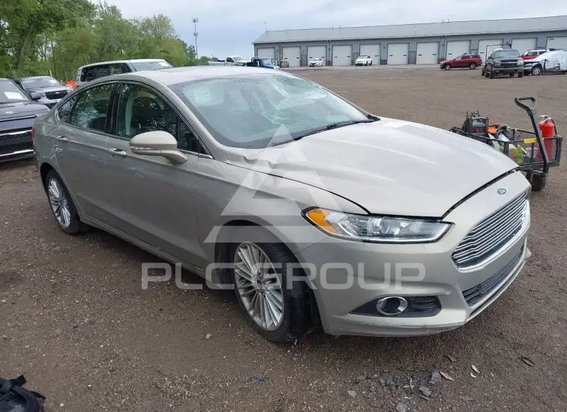 2015 Ford FUSION photo