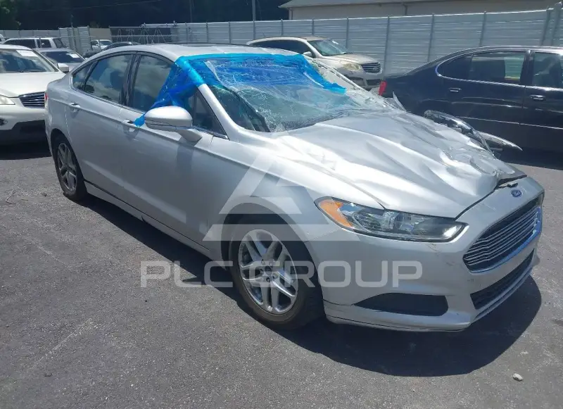 2015 Ford FUSION photo