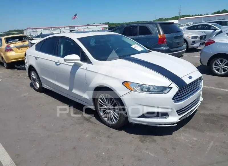 2015 Ford FUSION photo