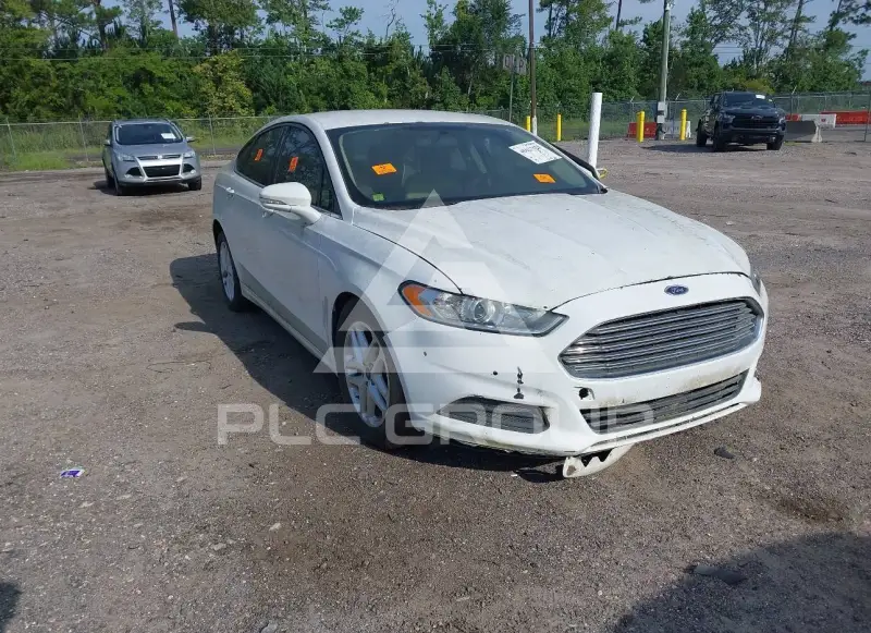 2015 Ford FUSION фото