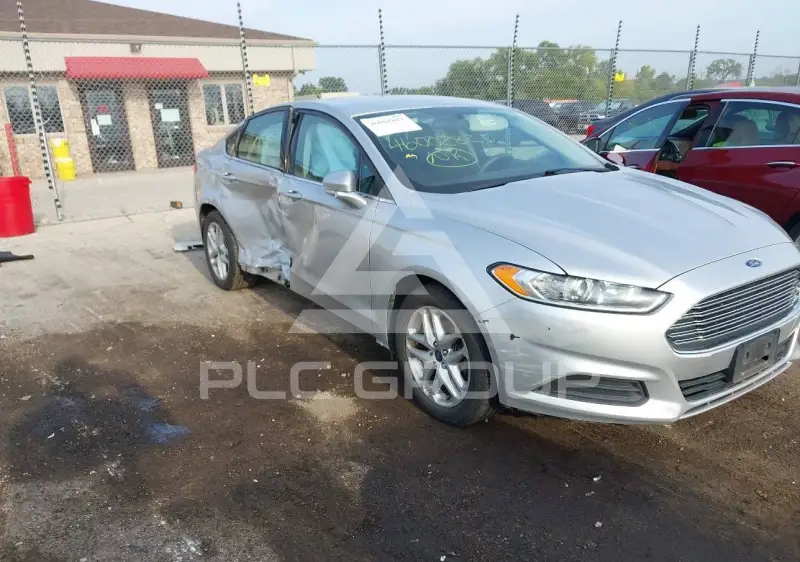 2015 Ford FUSION фото