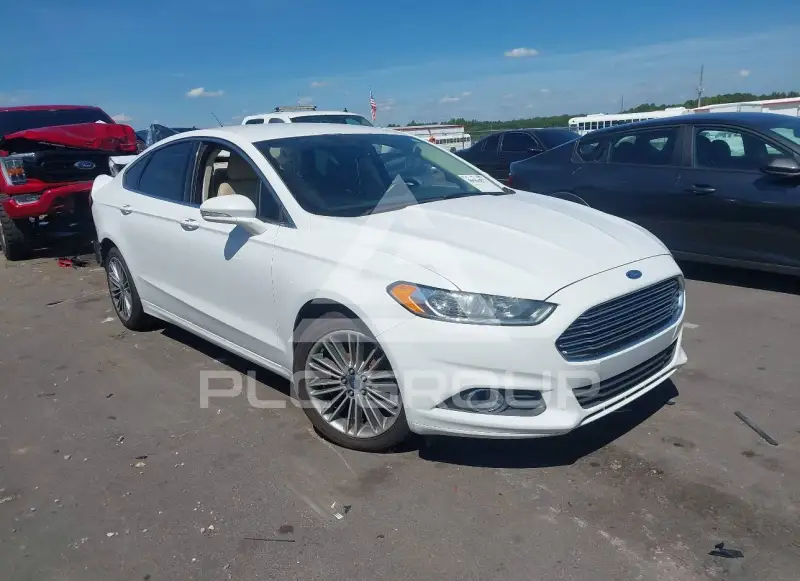 2015 Ford FUSION photo