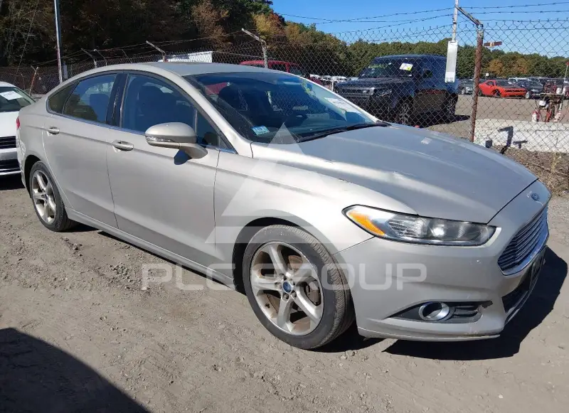 2015 Ford FUSION фото