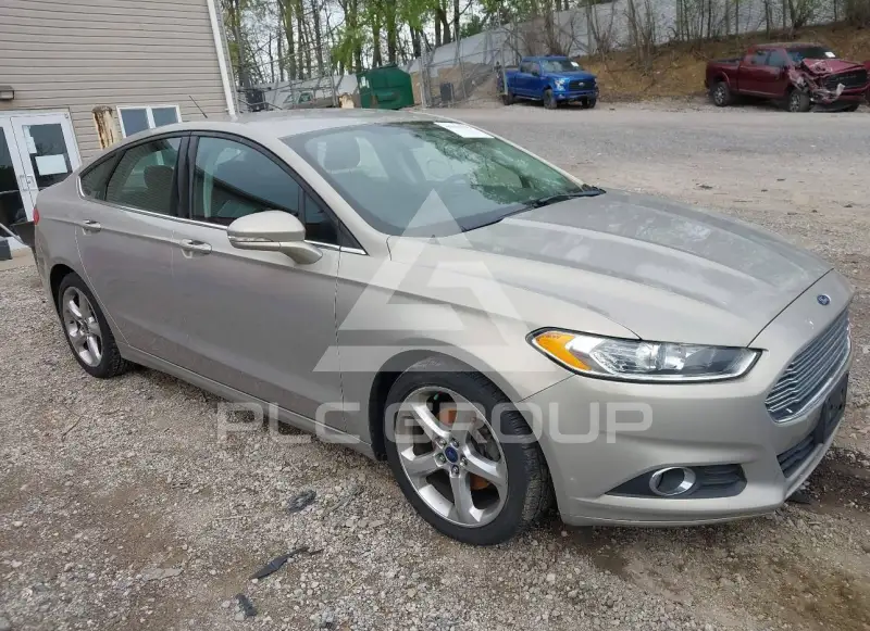 2015 Ford FUSION фото
