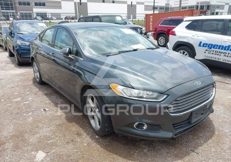 2015 Ford FUSION фото
