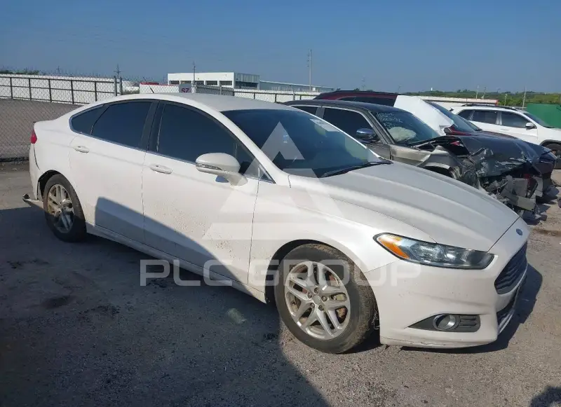 2015 Ford FUSION photo