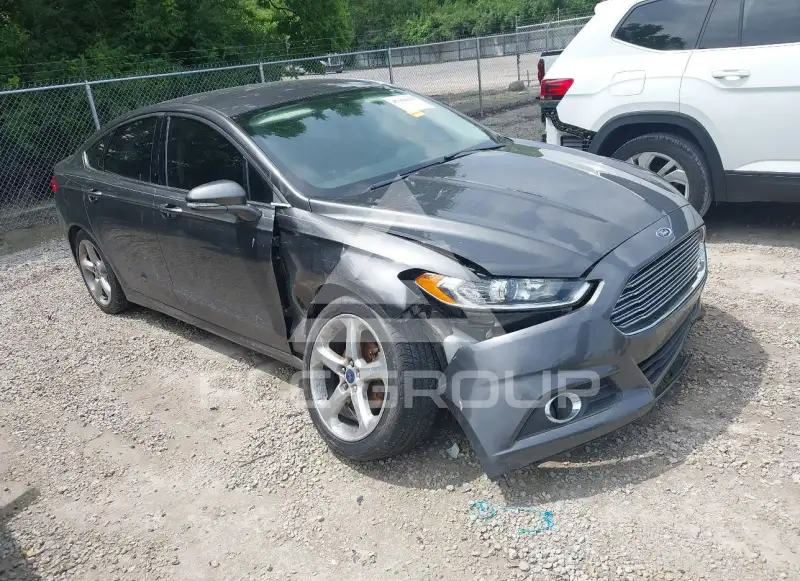 2015 Ford FUSION photo