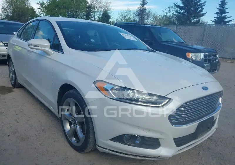2015 Ford FUSION фото