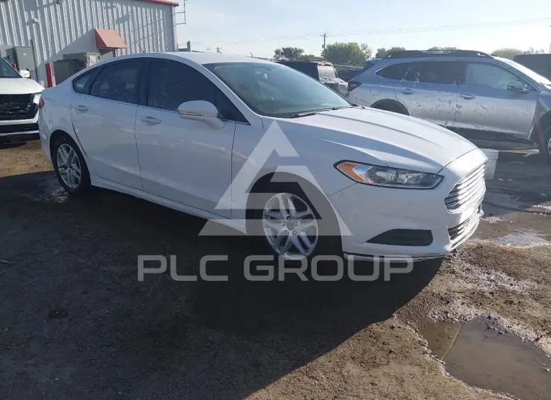 2015 Ford FUSION фото