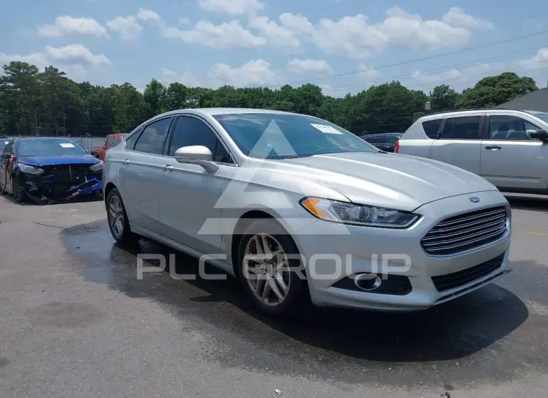 2015 Ford FUSION photo
