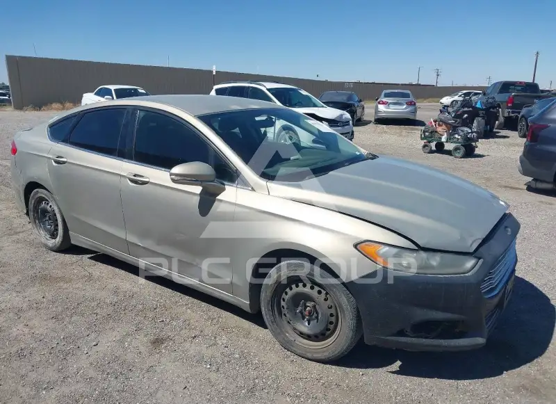 2015 Ford FUSION фото